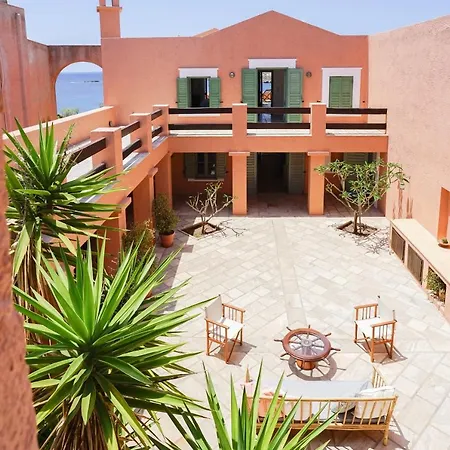 Exquisite Beachfront Mansion *