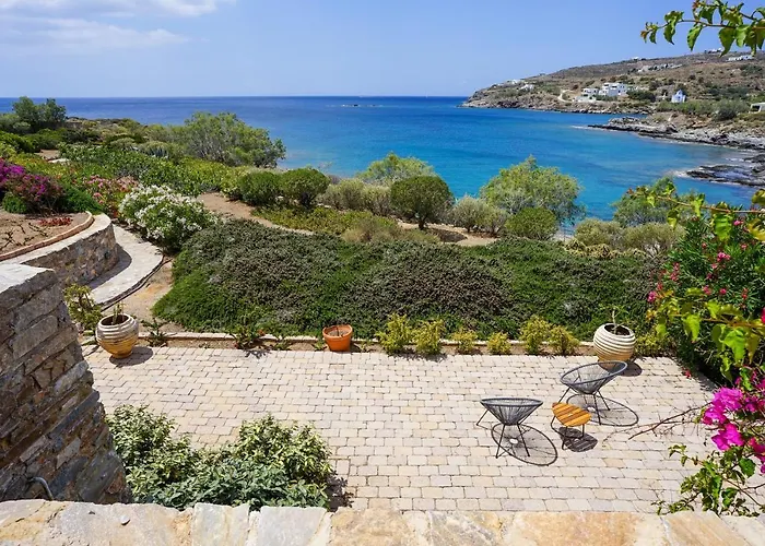 Exquisite Beachfront Mansion Villa *