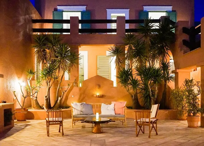 Villa Exquisite Beachfront Mansion Ermoupoli